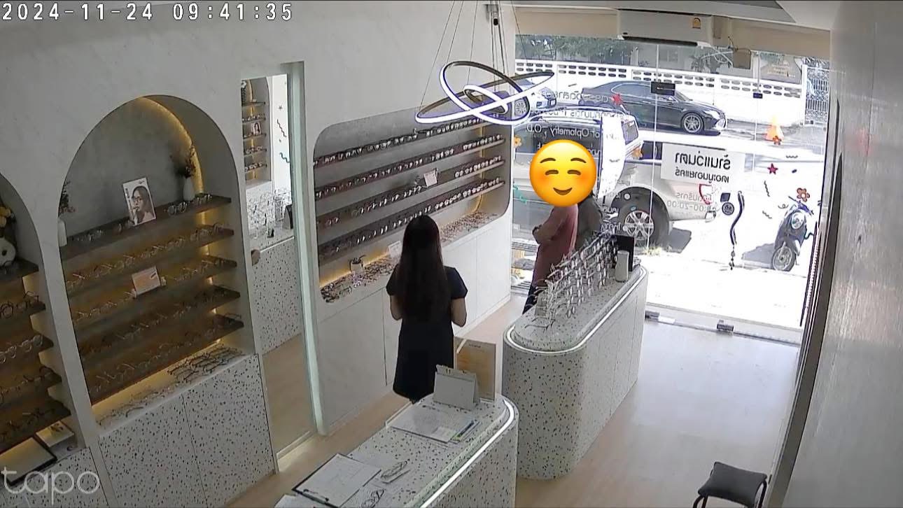 ภาพรีวิวลูกค้า The Moon Eye Care 11